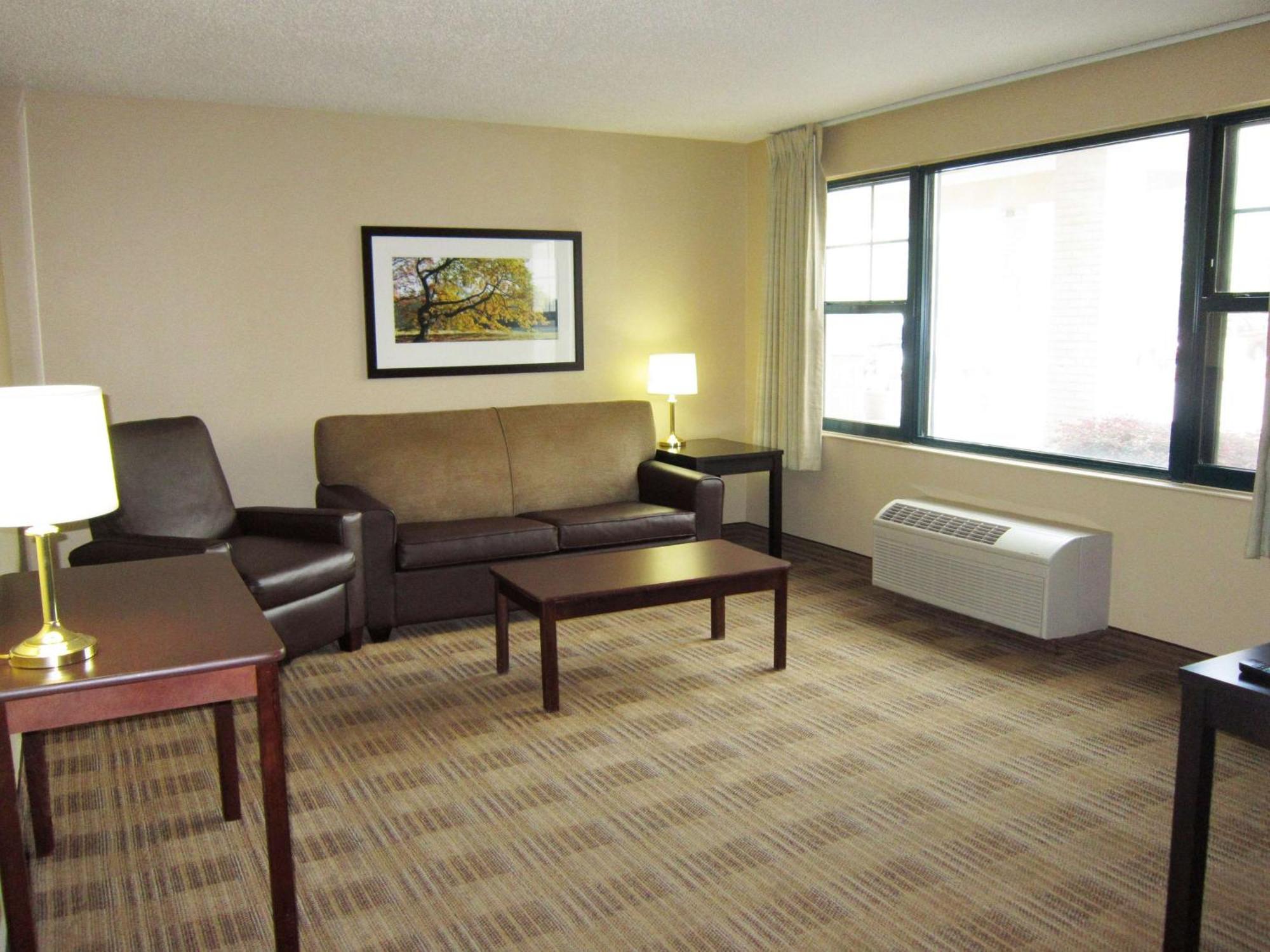 Extended Stay America Suites - Raleigh - Midtown Екстериор снимка